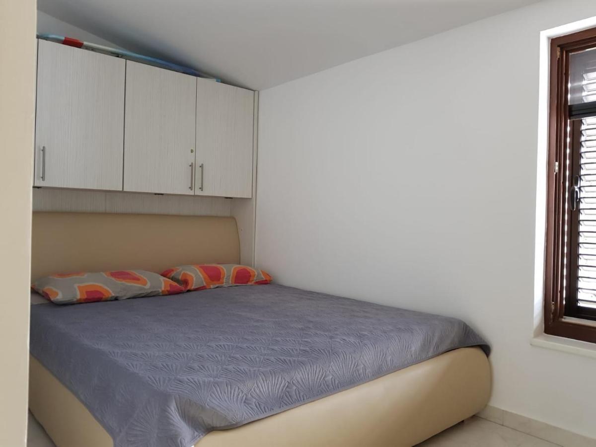 Relax Zone III Apartment Malinska Exterior photo